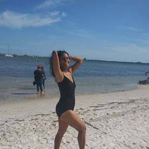 Meet your Posher, Emerald